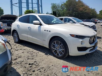 Czwarte zdjęcie samochodu z boku: 2021 MASERATI LEVANTE S LUXURY VIN:ZN661YUL1MX372730 - miniatura