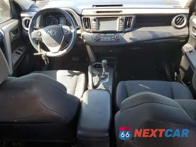 Zdjęcie 8 z 13 samochodu: 2016 TOYOTA RAV4 XLE VIN:2T3RFREV5GW415335 - miniatura