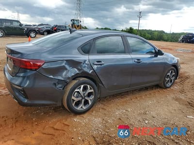 Trzecie zdjęcie samochodu z tyłu: 2019 KIA FORTE LXS VIN:3KPF24AD3KE040788 - miniatura