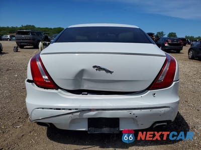 Zdjęcie 6 z 12 samochodu: 2011 JAGUAR XJ VIN:SAJWA1CB1BLV14386 - miniatura