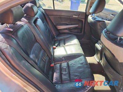 Zdjęcie 10 z 13 samochodu: 2008 HONDA ACCORD EXL VIN:JHMCP26858C075593 - miniatura