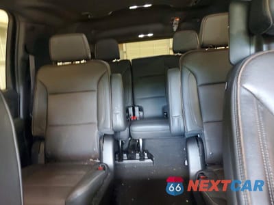 Zdjęcie 10 z 13 samochodu: 2024 CHEVROLET SUBURBAN K1500 HIGH COUNTRY VIN:1GNSKGKL0RR229510 - miniatura