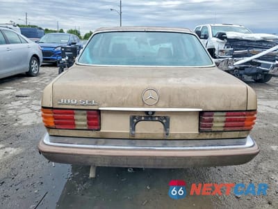 Zdjęcie 6 z 12 samochodu: 1983 MERCEDES-BENZ 380 SEL VIN:WDBCA33A7DB044151 - miniatura