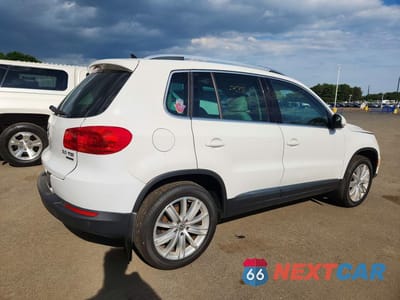 Trzecie zdjęcie samochodu z tyłu: 2013 VOLKSWAGEN TIGUAN S VIN:WVGBV3AX9DW619444 - miniatura