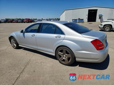 Drugie zdjęcie samochodu z przodu: 2013 MERCEDES-BENZ S 550 VIN:WDDNG7DB7DA511460 - miniatura