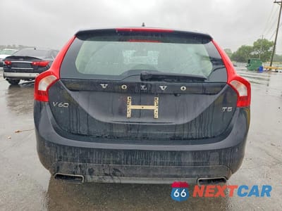 Zdjęcie 6 z 12 samochodu: 2015 VOLVO V60 PREMIER+ VIN:YV140MEC8F1210614 - miniatura