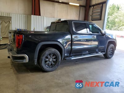 Trzecie zdjęcie samochodu z tyłu: 2021 GMC SIERRA K1500 SLT VIN:1GTU9DED5MZ190566 - miniatura