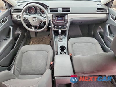 Zdjęcie 8 z 12 samochodu: 2016 VOLKSWAGEN PASSAT S VIN:1VWAT7A30GC011874 - miniatura