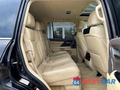 Zdjęcie 6 z 13 samochodu: 2017 LEXUS LX 570 VIN:JTJHY7AX6H4221040 - miniatura