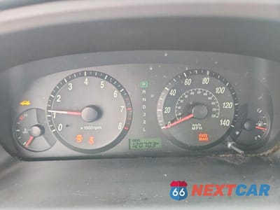 Zdjęcie 9 z 12 samochodu: 2004 HYUNDAI ELANTRA GLS VIN:KMHDN46D34U712470 - miniatura