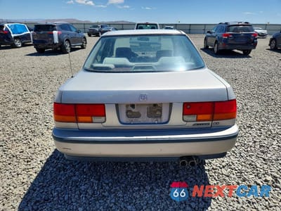 Zdjęcie 6 z 12 samochodu: 1992 HONDA ACCORD EX VIN:1HGCB7571NA116297 - miniatura