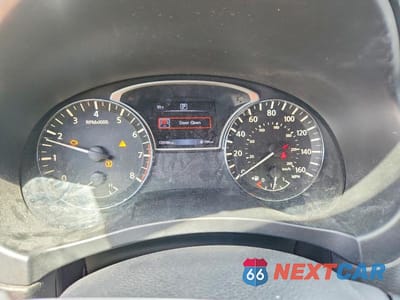 Zdjęcie 9 z 12 samochodu: 2016 NISSAN ALTIMA 2.5 S VIN:1N4AL3AP5GN357637 - miniatura