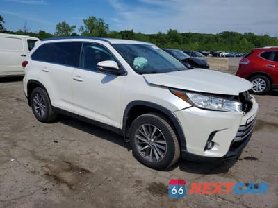 Czwarte zdjęcie samochodu z boku: 2019 TOYOTA HIGHLANDER XLE VIN:5TDJZRFH5KS924476 - miniatura
