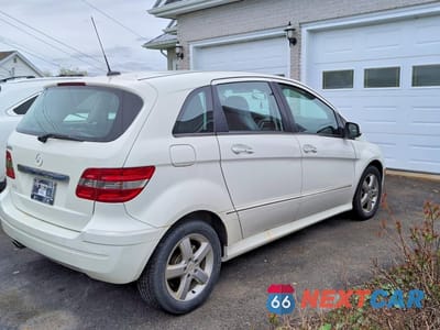 Czwarte zdjęcie samochodu z boku: 2008 MERCEDES-BENZ B200 VIN:WDDFH33XX8J322475 - miniatura