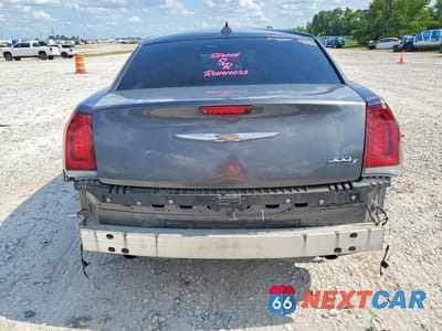 Zdjęcie 6 z 13 samochodu: 2019 CHRYSLER 300 S VIN:2C3CCABG2KH686520 - miniatura