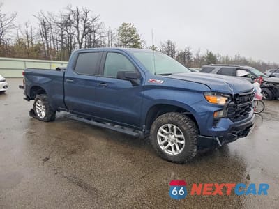 Czwarte zdjęcie samochodu z boku: 2022 CHEVROLET SILVERADO K1500 VIN:1GCUDAED4NZ522639 - miniatura