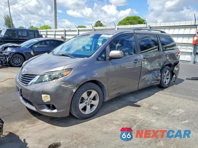 2013 TOYOTA SIENNA LE 5TDKK3DC1DS378386 - główne zdjęcie licytacji z USA - miniatura