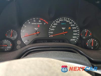 Zdjęcie 9 z 13 samochodu: 2004 CHEVROLET CORVETTE VIN:1G1YY22G745101071 - miniatura