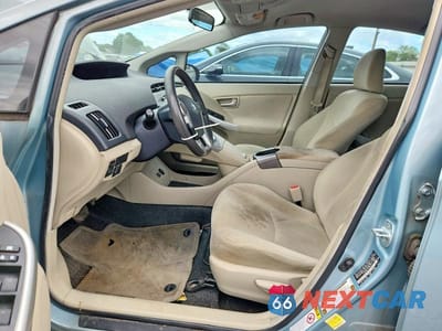 Zdjęcie 7 z 12 samochodu: 2014 TOYOTA PRIUS TWO VIN:JTDKN3DU7E1838973 - miniatura