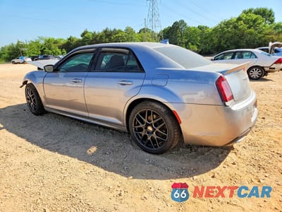 Drugie zdjęcie samochodu z przodu: 2018 CHRYSLER 300 S VIN:2C3CCABG2JH266691 - miniatura