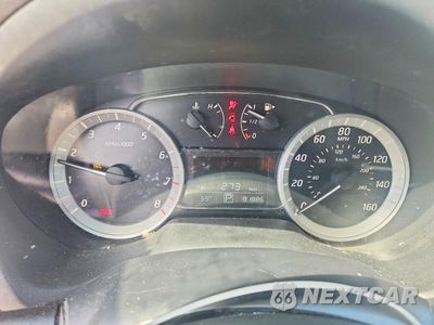 Zdjęcie 9 z 12 samochodu: 2015 NISSAN SENTRA VIN:3N1AB7AP9FY294714 - miniatura