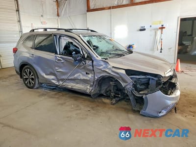 Czwarte zdjęcie samochodu z boku: 2019 SUBARU FORESTER LIMITED VIN:JF2SKAUC0KH422112 - miniatura