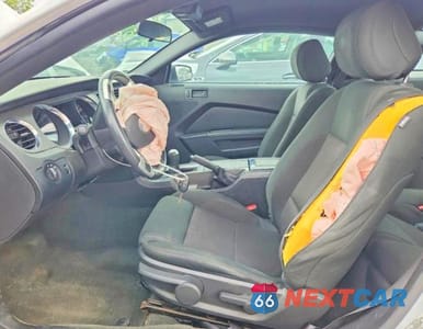 Zdjęcie 7 z 12 samochodu: 2014 FORD MUSTANG VIN:1ZVBP8AM8E5325703 - miniatura