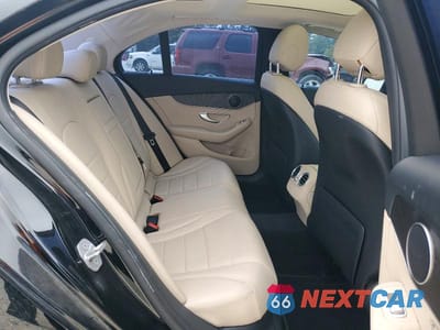 Zdjęcie 10 z 13 samochodu: 2016 MERCEDES-BENZ C 300 VIN:55SWF4JB3GU174557 - miniatura