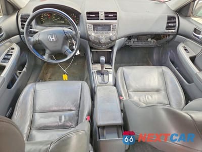 Zdjęcie 8 z 12 samochodu: 2006 HONDA ACCORD EX VIN:1HGCM66576A036098 - miniatura