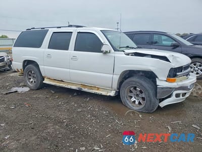 Czwarte zdjęcie samochodu z boku: 2003 CHEVROLET SUBURBAN C1500 VIN:3GNEC16Z33G128748 - miniatura