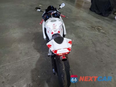 Czwarte zdjęcie samochodu z boku: 2024 HONDA CBR600 RR VIN:JH2PC40J9RK100631 - miniatura