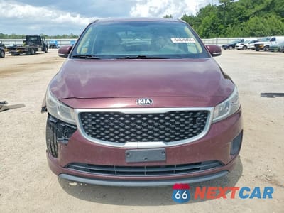 Piąte zdjęcie samochodu w środku: 2017 KIA SEDONA LX VIN:KNDMB5C13H6309760 - miniatura