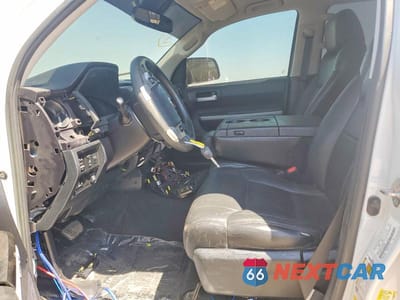 Zdjęcie 7 z 12 samochodu: 2019 TOYOTA TUNDRA SR5 VIN:5TFDY5F13KX820803 - miniatura
