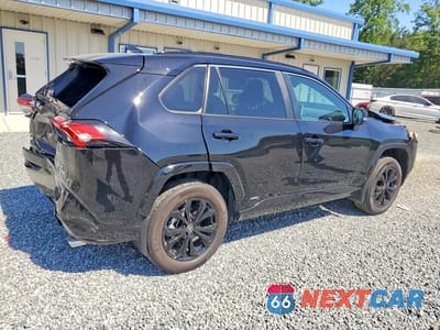 Trzecie zdjęcie samochodu z tyłu: 2024 TOYOTA RAV4 SE VIN:2T3T6RFV7RW062491 - miniatura