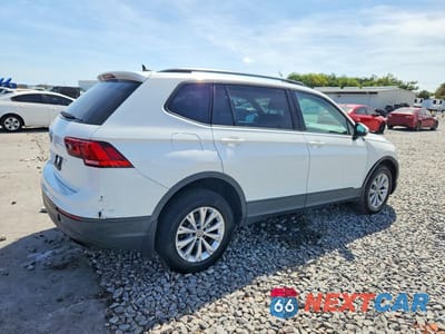 Trzecie zdjęcie samochodu z tyłu: 2020 VOLKSWAGEN TIGUAN S VIN:3VV1B7AX5LM105400 - miniatura