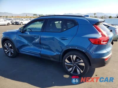 Drugie zdjęcie samochodu z przodu: 2024 VOLVO XC40 PLUS VIN:YV4L12UL7R2363047 - miniatura