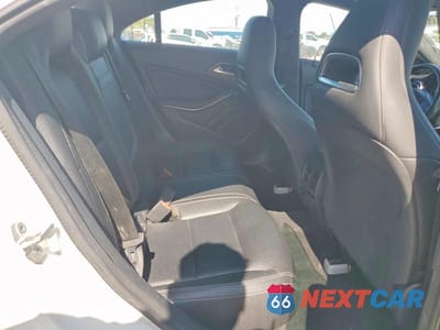 Zdjęcie 10 z 13 samochodu: 2018 MERCEDES-BENZ CLA 250 VIN:WDDSJ4EB9JN571200 - miniatura