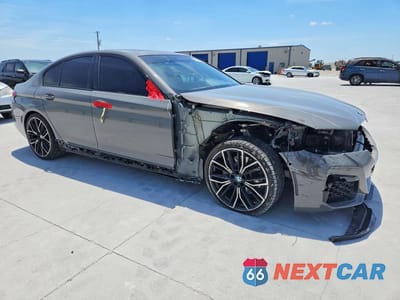Czwarte zdjęcie samochodu z boku: 2021 BMW 540 I VIN:WBA53BJ02MWX11996 - miniatura