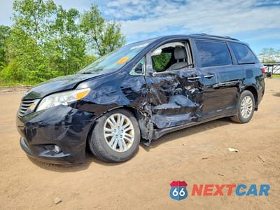 2017 TOYOTA SIENNA XLE PREMIUM 8-PASSENGER 5TDYZ3DC2HS866676 - główne zdjęcie licytacji z USA - miniatura