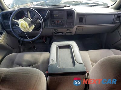Zdjęcie 8 z 13 samochodu: 2005 CHEVROLET SUBURBAN C1500 VIN:3GNEC16Z55G265967 - miniatura