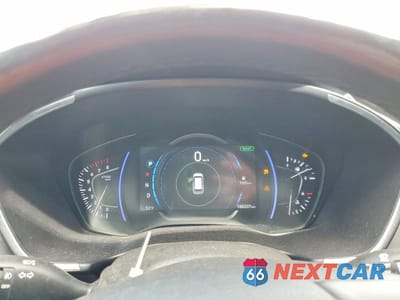 Zdjęcie 9 z 14 samochodu: 2019 HYUNDAI SANTA FE SEL VIN:5NMS3CAA8KH099467 - miniatura
