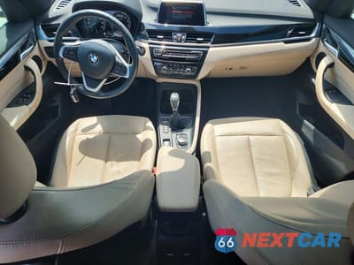 Zdjęcie 8 z 13 samochodu: 2019 BMW X1 XDRIVE28I VIN:WBXHT3C54K5L37167 - miniatura