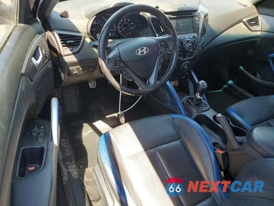 Zdjęcie 8 z 12 samochodu: 2013 HYUNDAI VELOSTER VIN:KMHTC6AE7DU157357 - miniatura