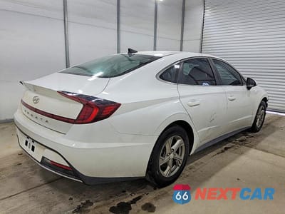 Trzecie zdjęcie samochodu z tyłu: 2021 HYUNDAI SONATA SE VIN:5NPEG4JA8MH126941 - miniatura
