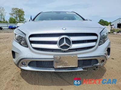 Piąte zdjęcie samochodu w środku: 2015 MERCEDES-BENZ GLA 250 4MATIC VIN:WDCTG4GB5FJ065401 - miniatura