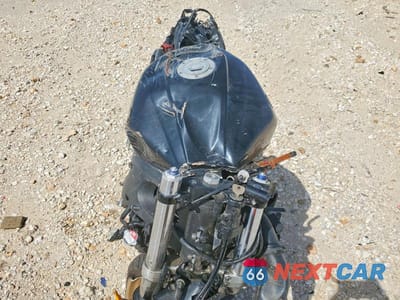 Piąte zdjęcie samochodu w środku: 2009 YAMAHA YZFR6 S VIN:JYARJ06E29A041403 - miniatura