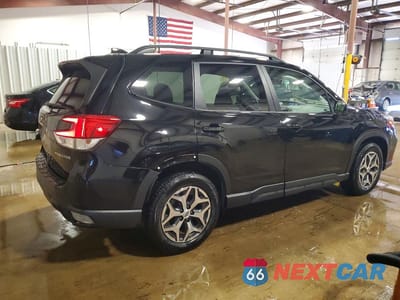 Trzecie zdjęcie samochodu z tyłu: 2019 SUBARU FORESTER PREMIUM VIN:JF2SKAGC0KH443876 - miniatura