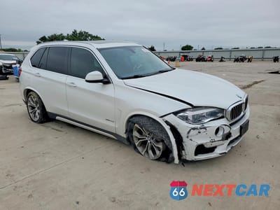 Czwarte zdjęcie samochodu z boku: 2016 BMW X5 XDRIVE35I VIN:5UXKR0C5XG0U08732 - miniatura