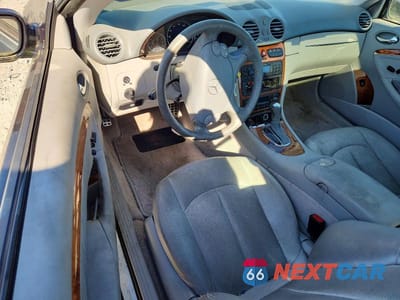 Zdjęcie 8 z 12 samochodu: 2004 MERCEDES-BENZ CLK 320C VIN:WDBTJ65J34F079650 - miniatura