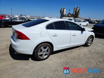 Trzecie zdjęcie samochodu z tyłu: 2013 VOLVO S60 T5 VIN:YV1612FH0D2171058 - miniatura